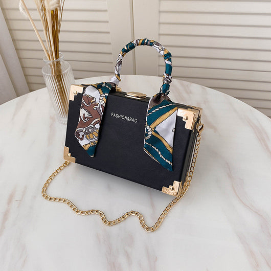 Bolso Bandolera Cuadrado Pequeño con Cadena para Mujer - Image 10