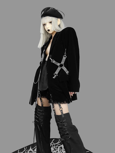 Blazer de Terciopelo Negro Gótico con Hombreras para Mujer - Image 3