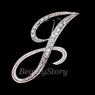 Broche de letra con diamantes - Image 24
