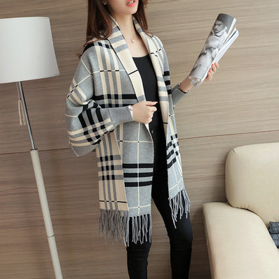 Capa Poncho Escocés con Borlas - Abrigo Elegante para Mujer