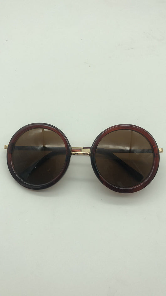 Big round sunglasses with black frames and dark lenses, featuring silver-colored temples. - Image 6