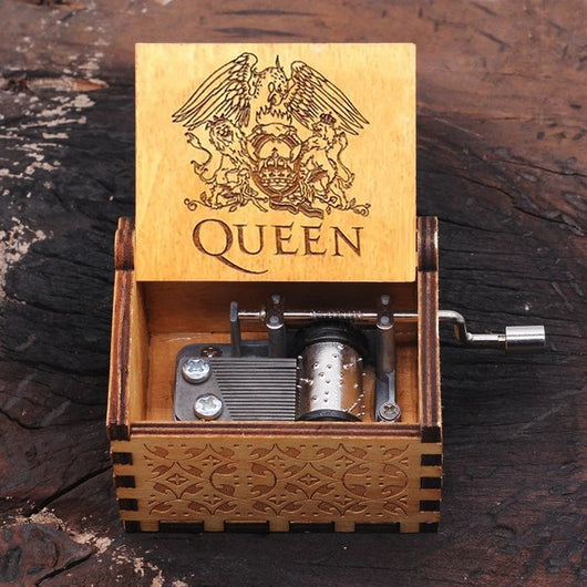 Caja de Música Tallada en Madera con Manivela - Viaje de Chihiro - Image 3