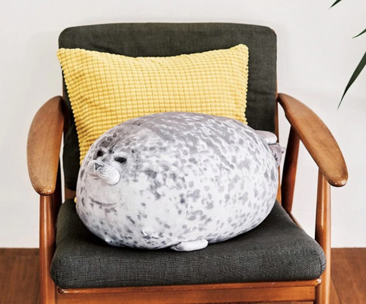 Peluche Foca Grande con Diseño Acuario - Image 7