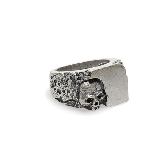 Anillo Pesado con Calavera Tallada