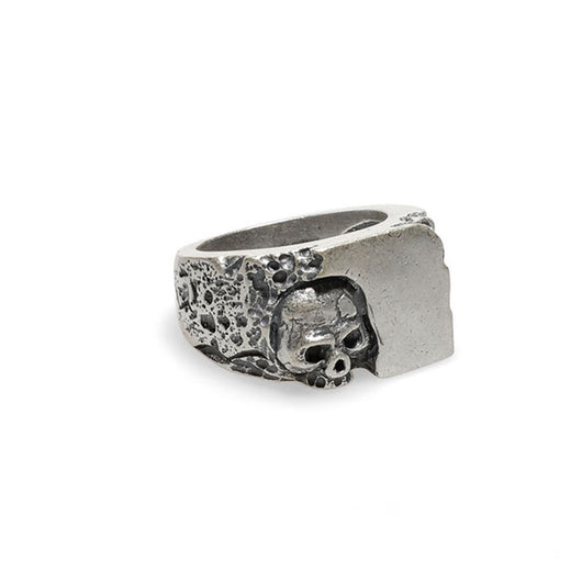 Anillo Pesado con Calavera Tallada