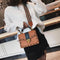 Bolso Cuadrado Pequeño con Tachuelas