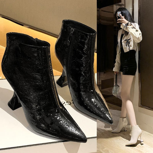Botas Martin de Cuero Charol con Punta Fina y Forro Polar para Mujer