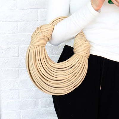 Bolso Tejido a Mano para Mujer - Diseño Artesanal Exclusivo - Image 9