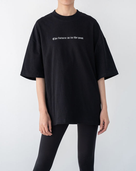 Playera Oversize Suelta con Estampado de Mariposas y Labios Rojos - Image 3