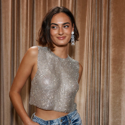 Blusa Elegante sin Mangas con Espalda Descubierta y Detalles de Cristal - Image 19
