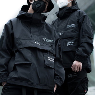 Chaqueta Táctica Impermeable y Resistente al Viento con Capucha y Múltiples Bolsillos - Image 9