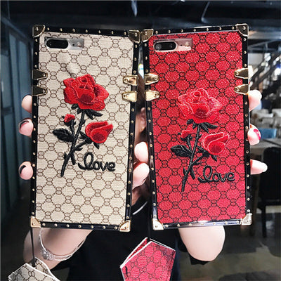Funda iPhone con Bordado 3D de Rosas - Image 3