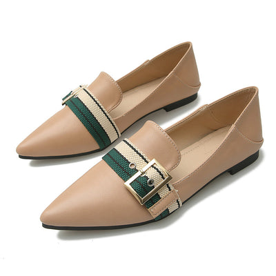 Zapato de Tacón Puntiagudo con Hebilla de Cinturón Elegante - Image 9