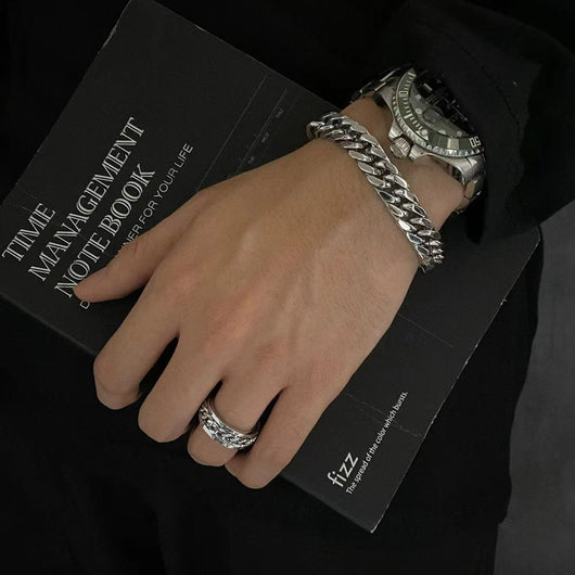 Pulsera de Acero Titanio para Hombre - Diseño Moderno que Nunca se Desvanece - Image 8