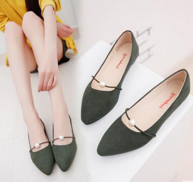 Bailarinas Puntiagudas con Detalle Perla - Zapatos Slip-on de Ante - Image 7