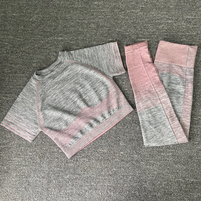 Ropa de Yoga Tejida sin Costuras - Image 21