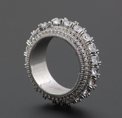 Anillo Hip-hop Giratorio con Diamantes y Circones Micro Incrustados