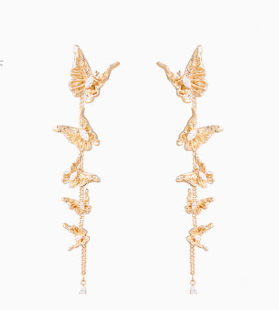 Aretes Mariposa Dorados Multicapa con Borlas Vintage - Image 4