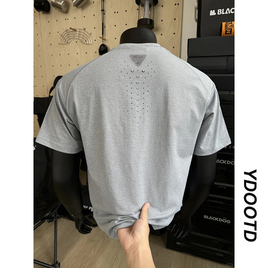 Playera Deportiva Manga Corta Perforada Secado Rápido para Hombre - Image 9
