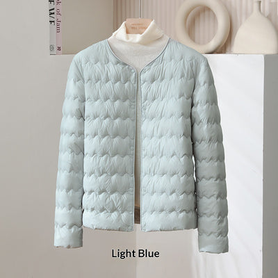 Chaqueta Corta Acolchada para Mujer con Cuello Fruncido - Image 9