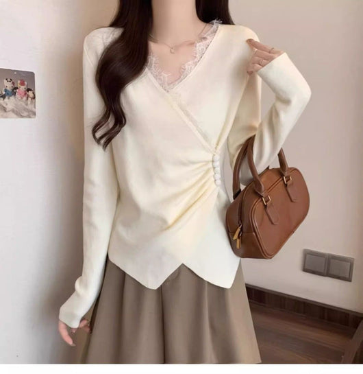 Blusa Manga Larga con Encaje Irregular y Escote en V - Image 15