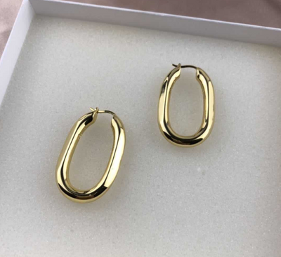 Aretes Dorados en U Oversize - Image 3