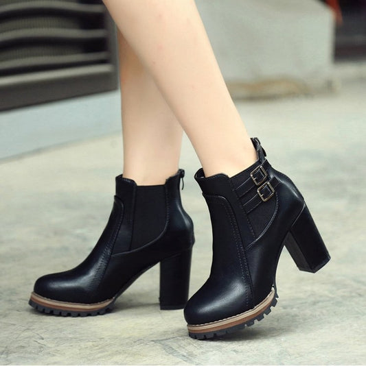 Botas Retro Británicas de Tacón Alto con Hebilla y Elástico para Mujer - Image 2