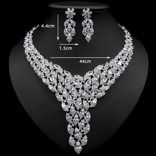 Conjunto de Collar y Aretes de Diamantes Completos con Diseño Exagerado - Image 8