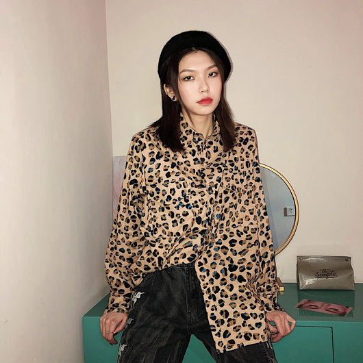 Camisa con Solapa Estampado Leopardo - Image 6