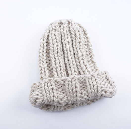 Gorro de Lana Gruesa para Mujer - Diseño Minimalista Otoño Invierno - Image 4