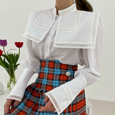 Blusa Suelta con Solapa Grande y Detalles de Contraste - Image 5