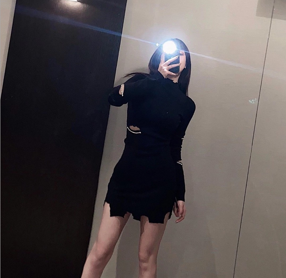 Vestido Corto Tejido Negro Elegante