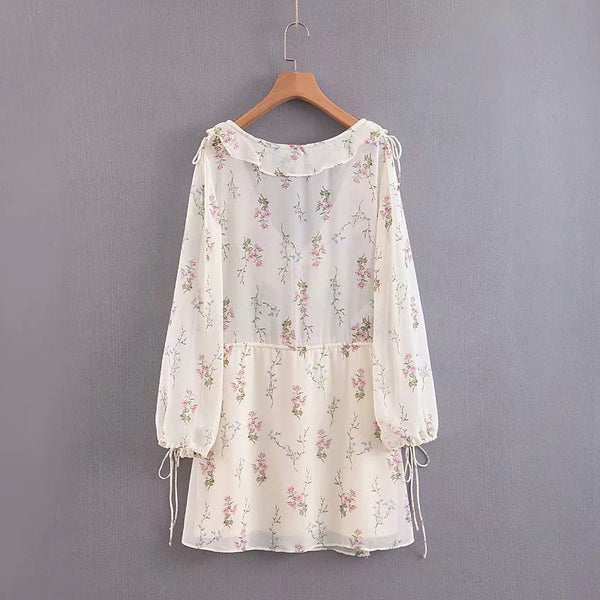 Vestido con Volantes y Cintura Definida