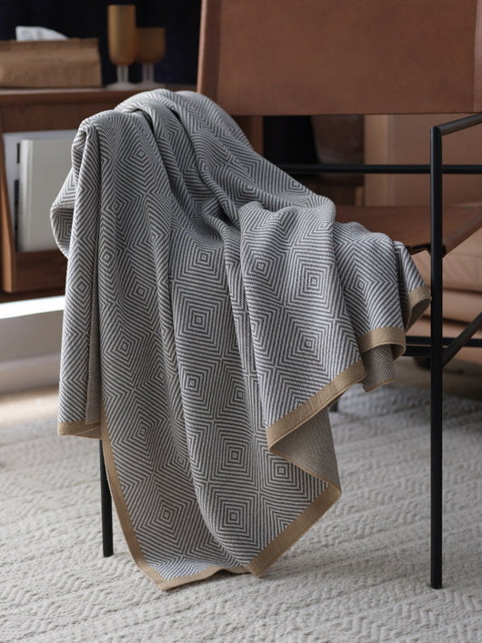Manta de Lana Chenille Tejida Gris Premium - Image 4