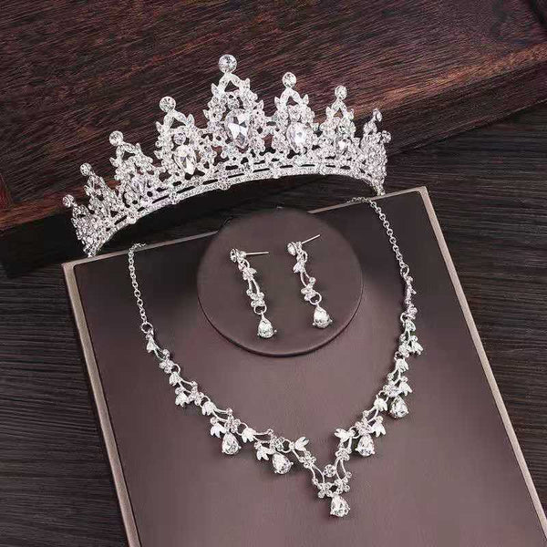 Conjunto de Corona y Collar de Cristales para Novia - Accesorios Nupciales Elegantes
