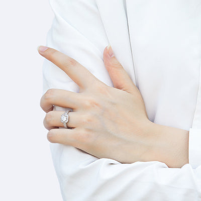 Anillo de Plata con Circonita Princesa - Simulante de Diamante