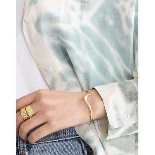 Pulsera para mujer con patrón de olas - Image 4