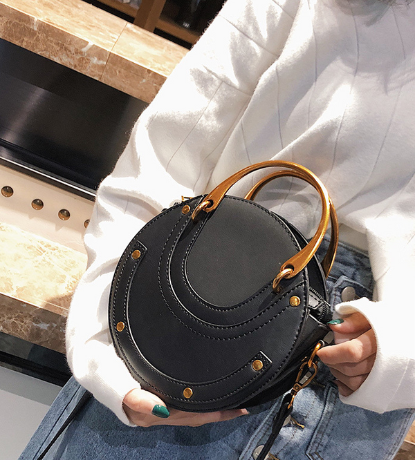 Bolso Redondo de Remaches Portátil - Bandolera Elegante Estilo Coreano para Mujer - Image 4
