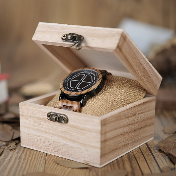 Reloj Digital Inteligente con Pantalla LED de Bambú y Visión Nocturna