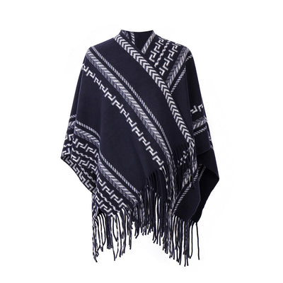 Chal Étnico Azul Marino con Borlas y Tejido Jacquard - Image 4