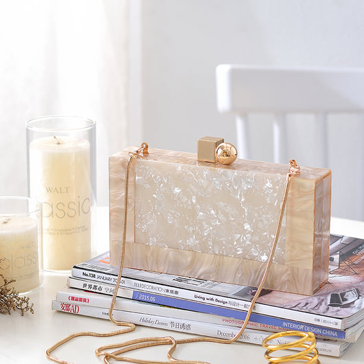 Bolso Clutch Acrílico Marmoleado Blanco