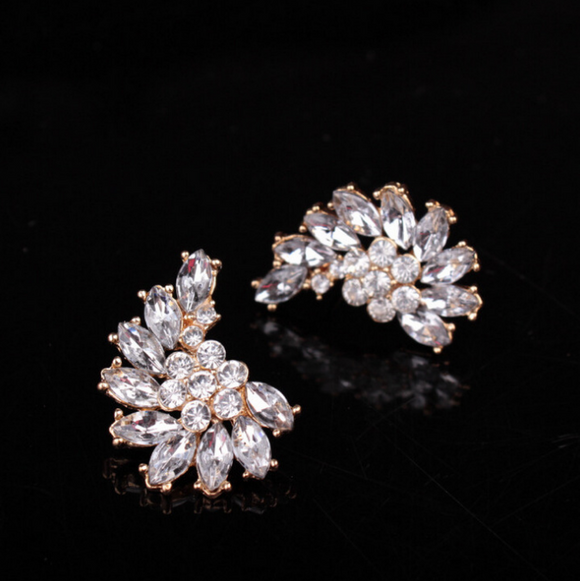 Aretes de Cristal con Alas de Ángel - Declaración de Elegancia