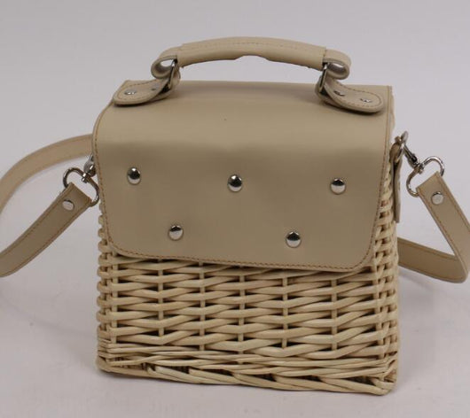 Bolso Tote Crossbody de Ratán Cuadrado con Asa Ajustable - Image 2