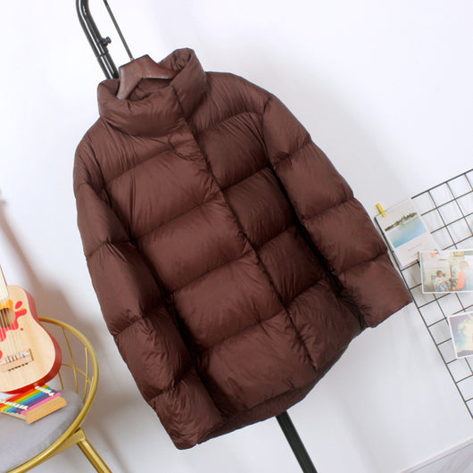 Chaqueta de Plumón de Pato Blanco Ligera con Cuello Alto - Image 14