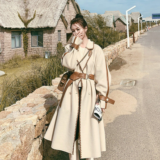 Abrigo Holgado de Lana Reversible Beige con Bordes Contrastantes - Image 10