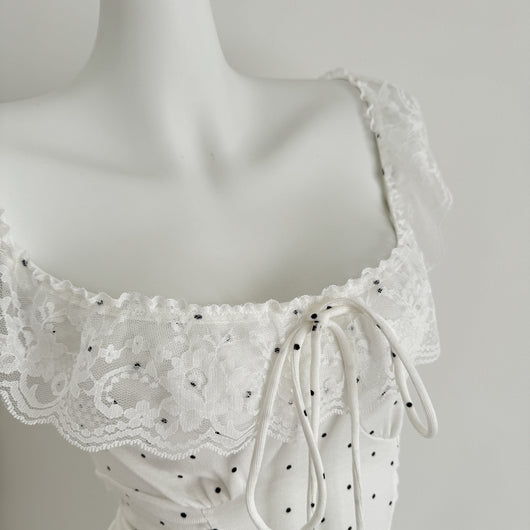 Blusa Crop Ajustada con Volantes, Encaje y Lunares - Manga Casquete - Image 15