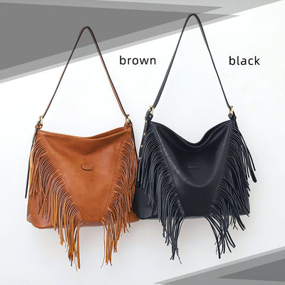 Bolsa Mensajero Grande de Capacidad con Remaches y Diseño Moderno - Image 17