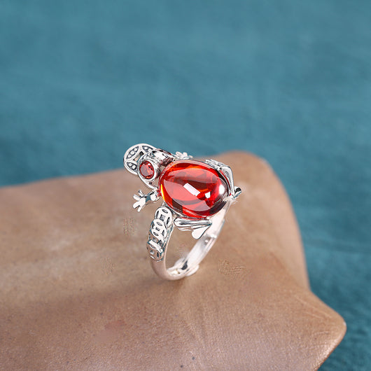 Anillo Sapo Dorado en Piedra Azul Tricolor - Image 6