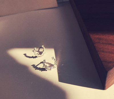 Aretes de Plata Sailor Moon con Circón Lunar - Diseño Elegante y Delicado - Image 4