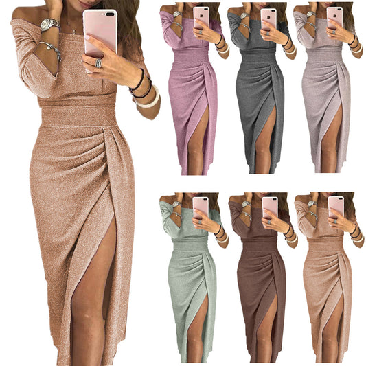 Vestido Elegante con Cuello Joya y Falda Brillante